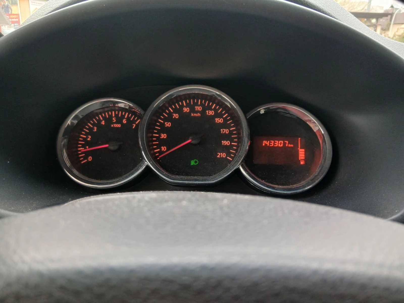 Dacia Sandero, снимка 8 - Автомобили и джипове - 54759668