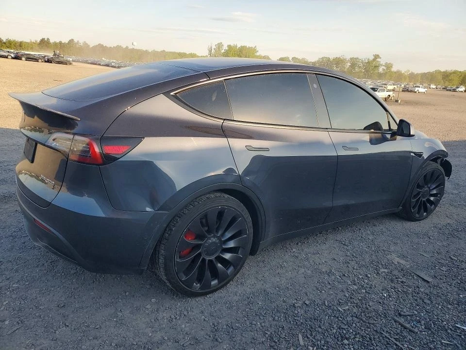Tesla Model Y, снимка 3 - Автомобили и джипове - 54818842