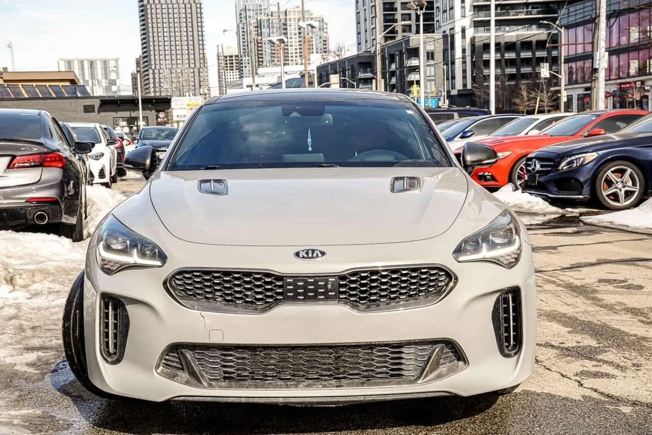 Kia Stinger * GT Limited AWD | HUD | RED INT | SUNROOF | CAM *