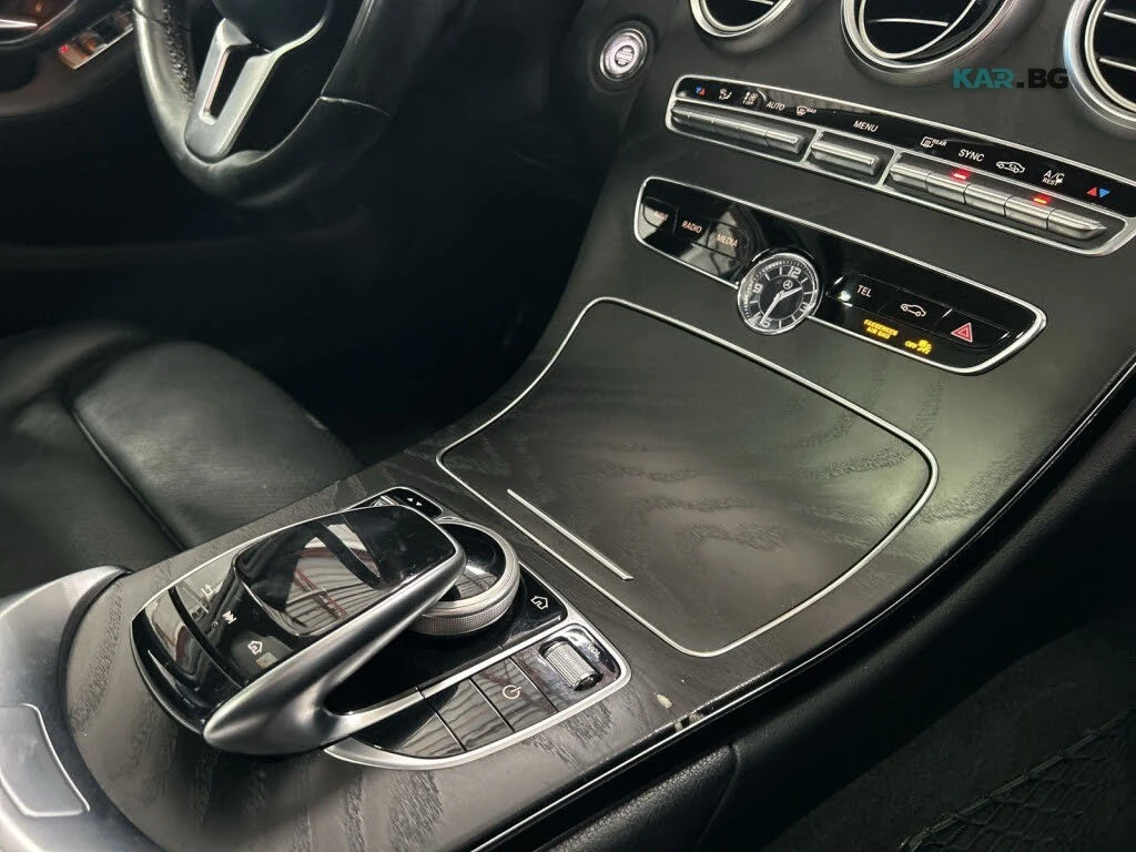 Mercedes-Benz C 300 Пано * АвтоКредит * (ЦЕНА ДО БГ), снимка 14 - Автомобили и джипове - 55010062