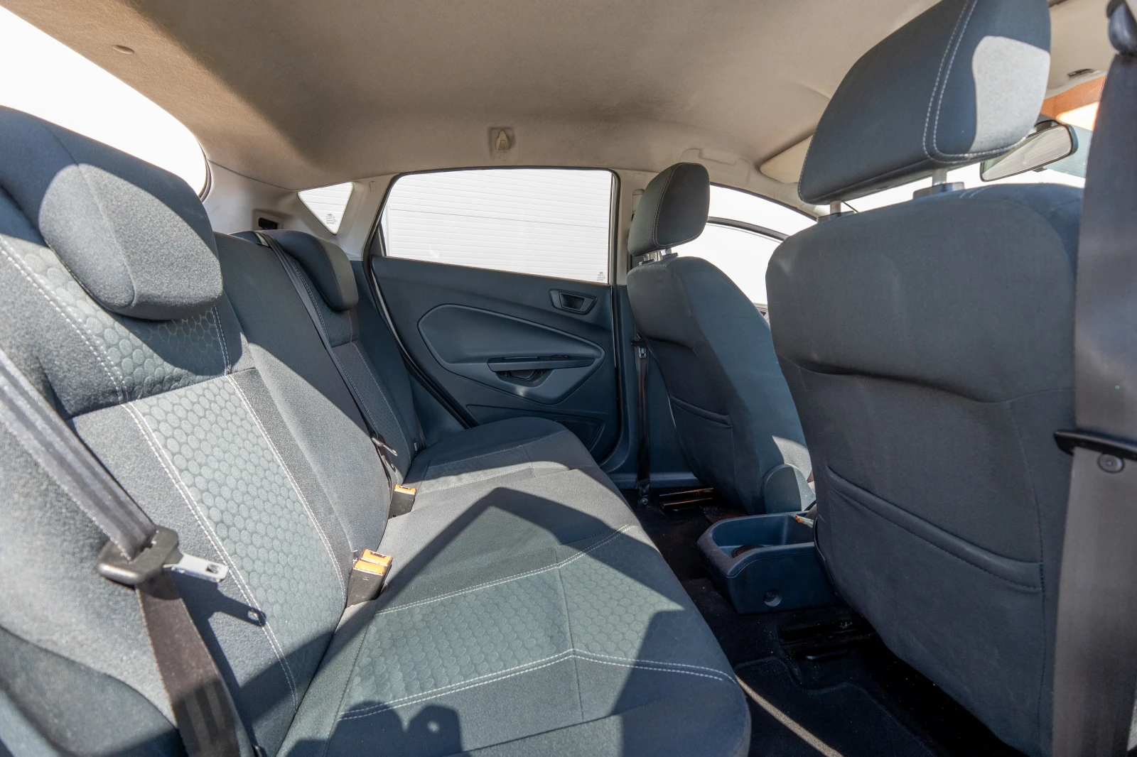Ford Fiesta, снимка 11 - Автомобили и джипове - 55478043