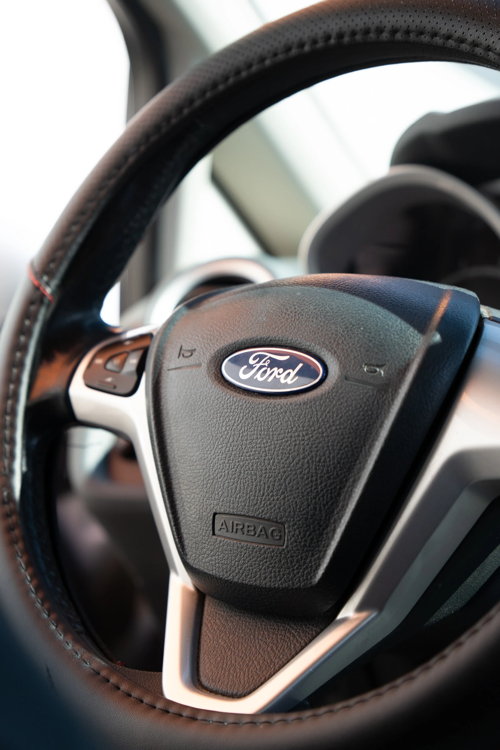 Ford Fiesta, снимка 6 - Автомобили и джипове - 55478043