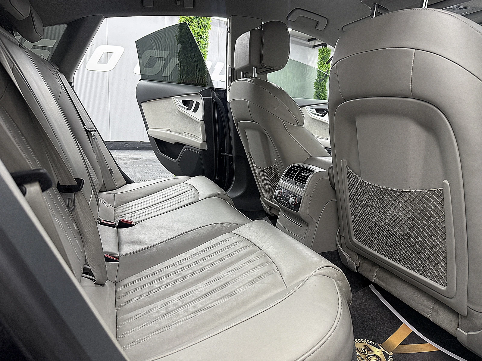 Audi A7 S-line/Facelift/360-kamera/Keyless/СОБСТВЕН ЛИЗИНГ, снимка 11 - Автомобили и джипове - 55815068