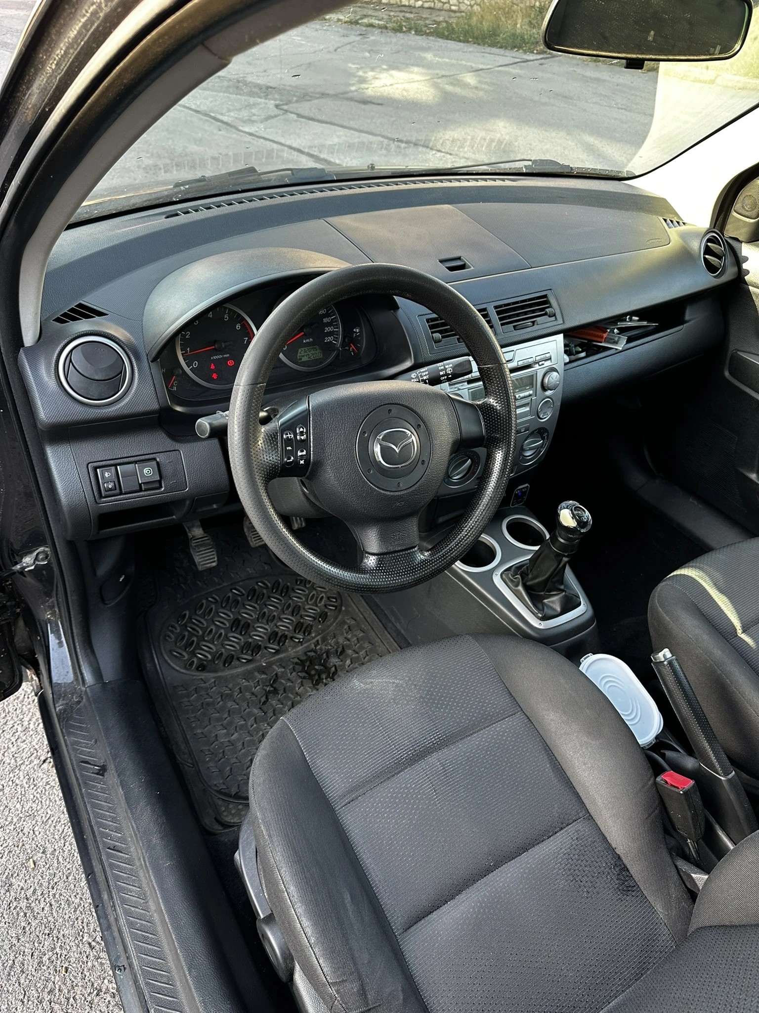 Mazda 2 1.2i LPG, снимка 6 - Автомобили и джипове - 55878758