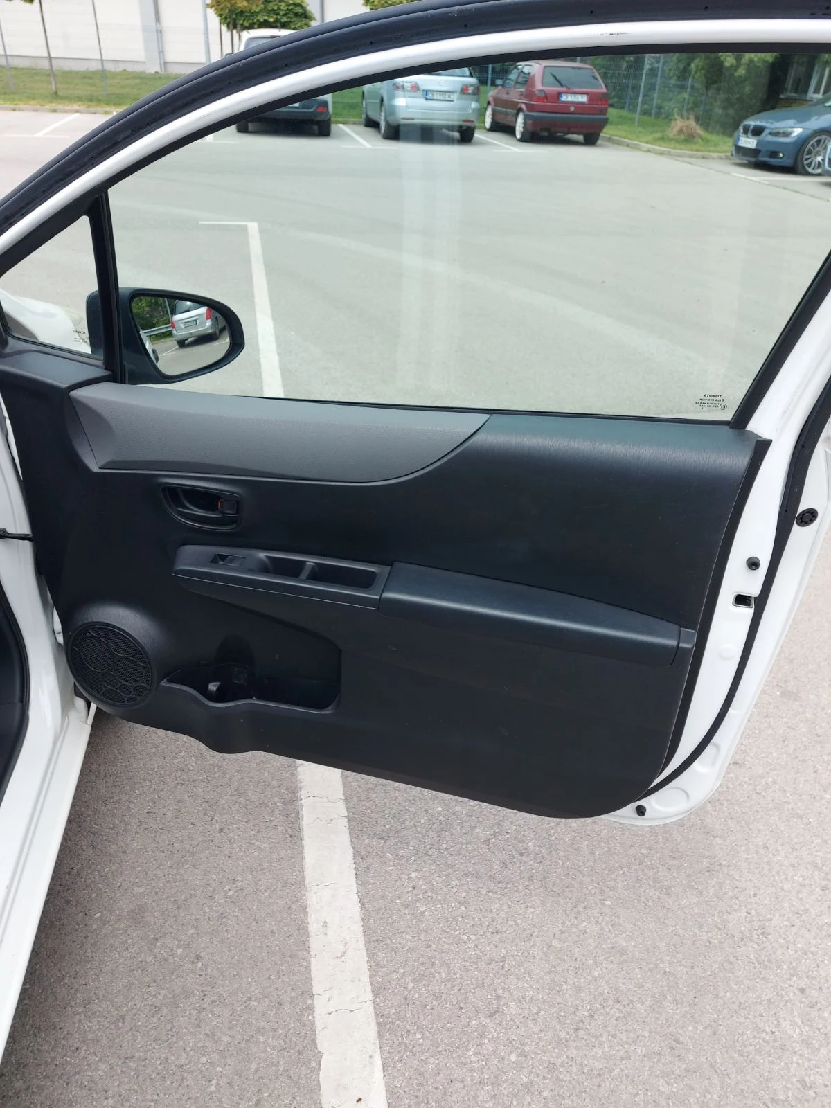 Toyota Yaris VVT-I evro 5B, снимка 9 - Автомобили и джипове - 56751002
