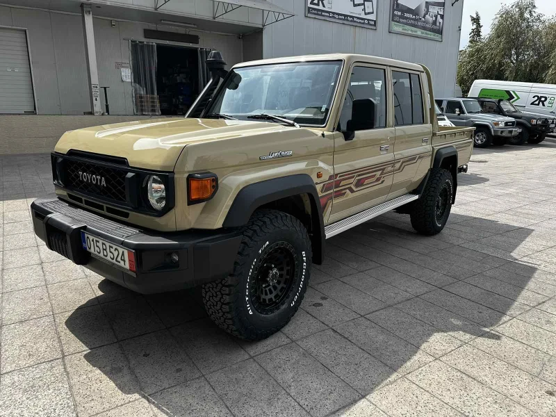 Toyota Land cruiser GRJ79DC Automatic, снимка 1 - Автомобили и джипове - 47289801