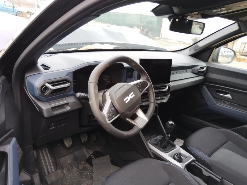 Dacia Duster 1.2 tce Mild hybrid, снимка 6 - Автомобили и джипове - 53262588