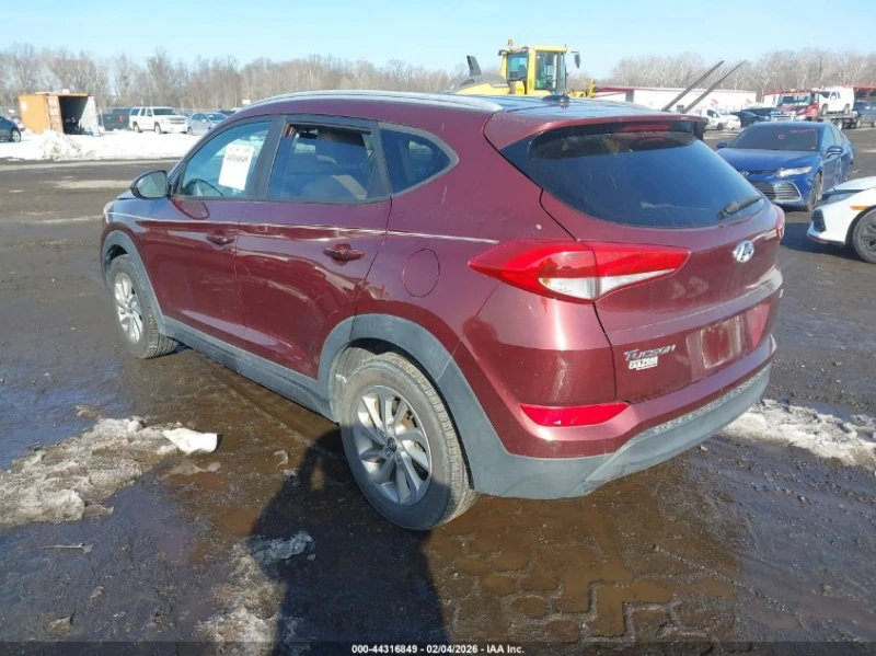 Hyundai Tucson 2l Se, снимка 3 - Автомобили и джипове - 53465205