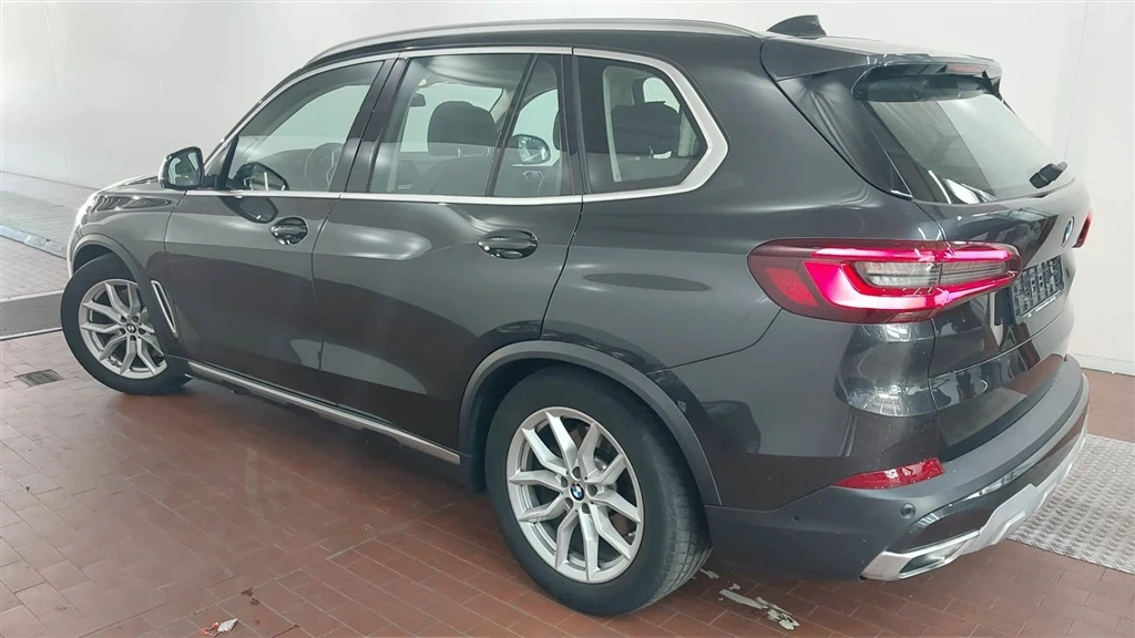 BMW X5 xDrive40d 6+ 1 - изображение 3