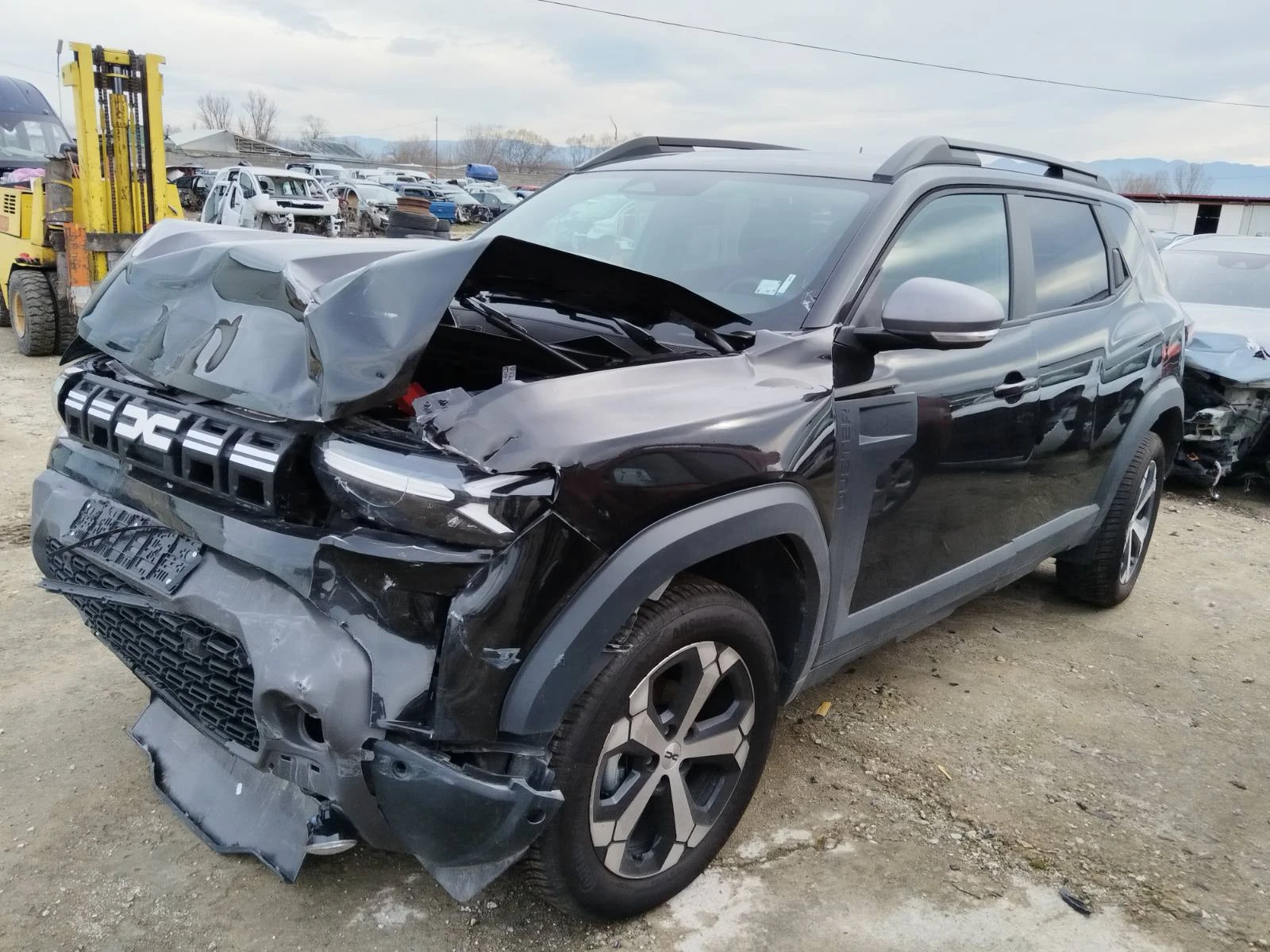 Dacia Duster 1.2 tce Mild hybrid - изображение 3