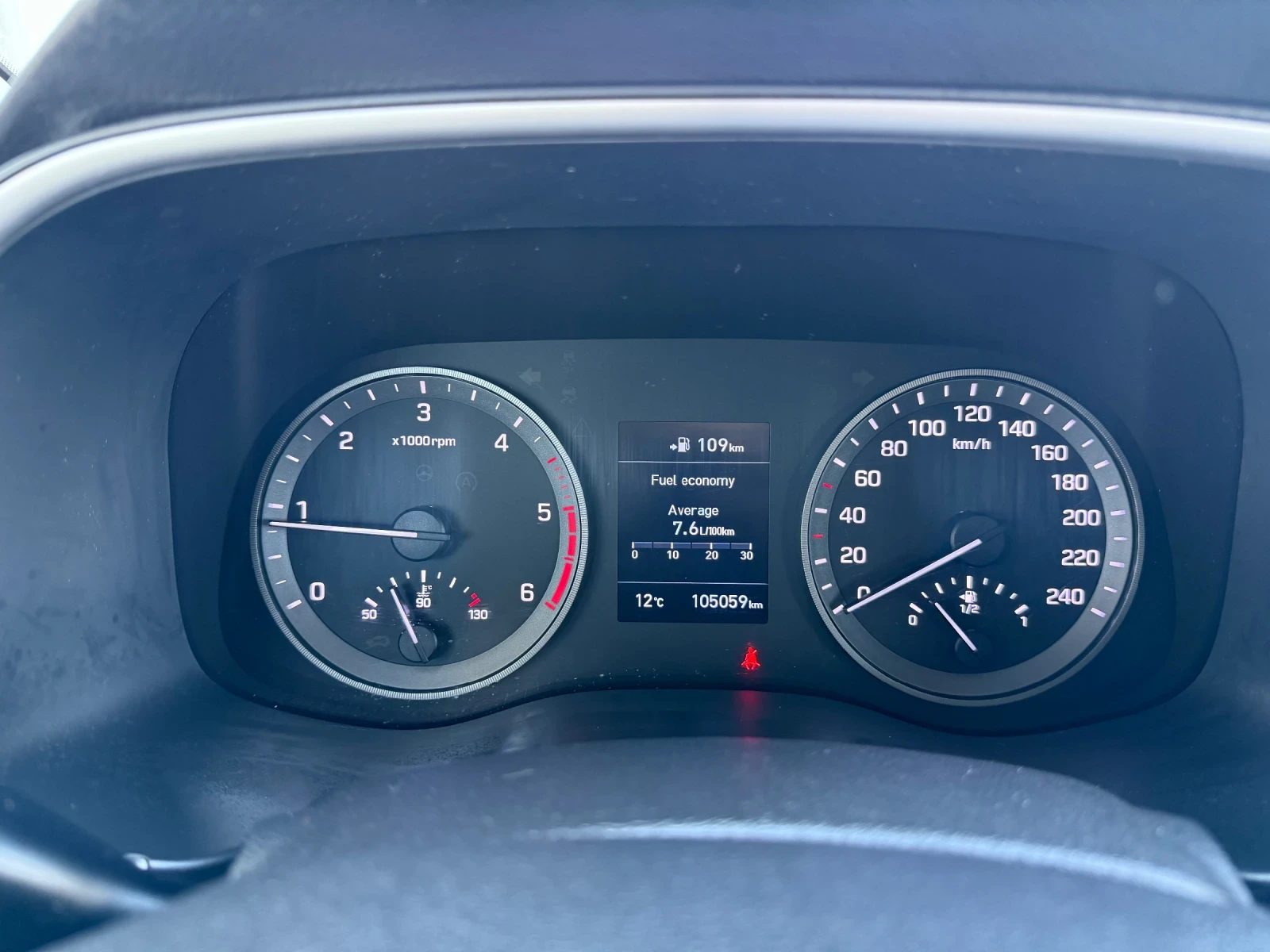 Hyundai Tucson 1.6 CRDI, снимка 7 - Автомобили и джипове - 53817881