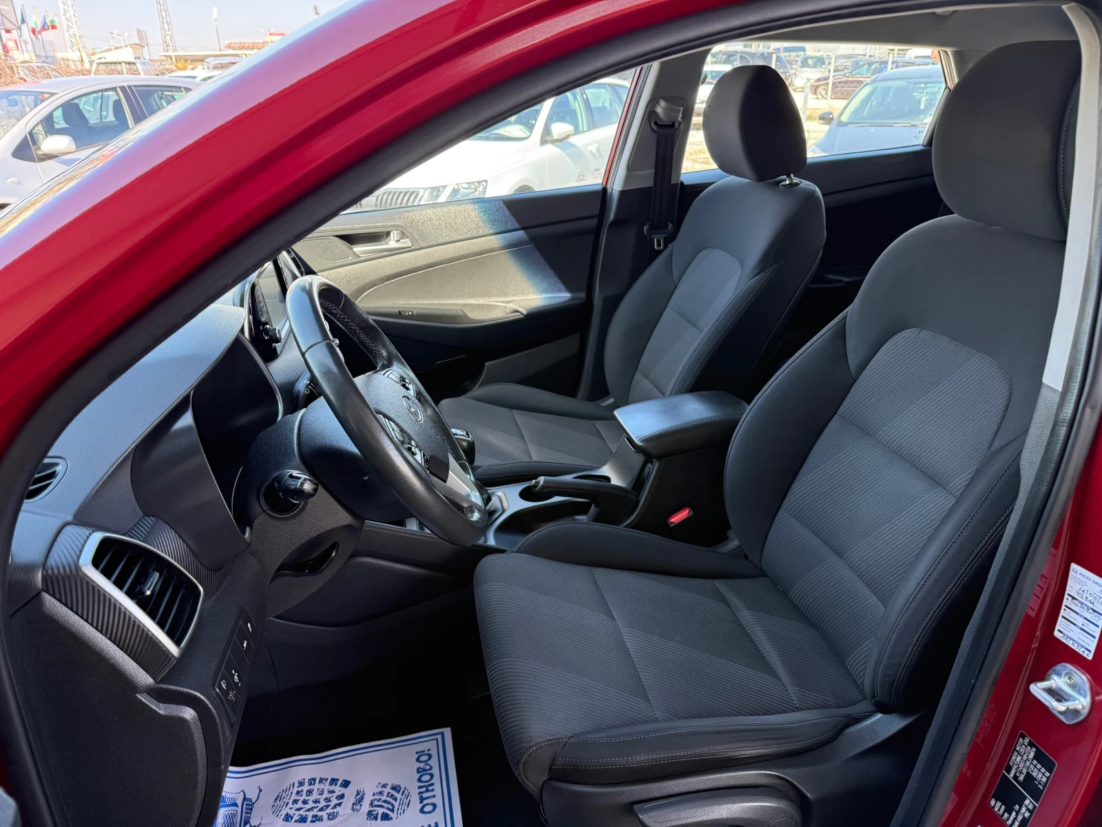 Hyundai Tucson 1.6 CRDI, снимка 6 - Автомобили и джипове - 53817881