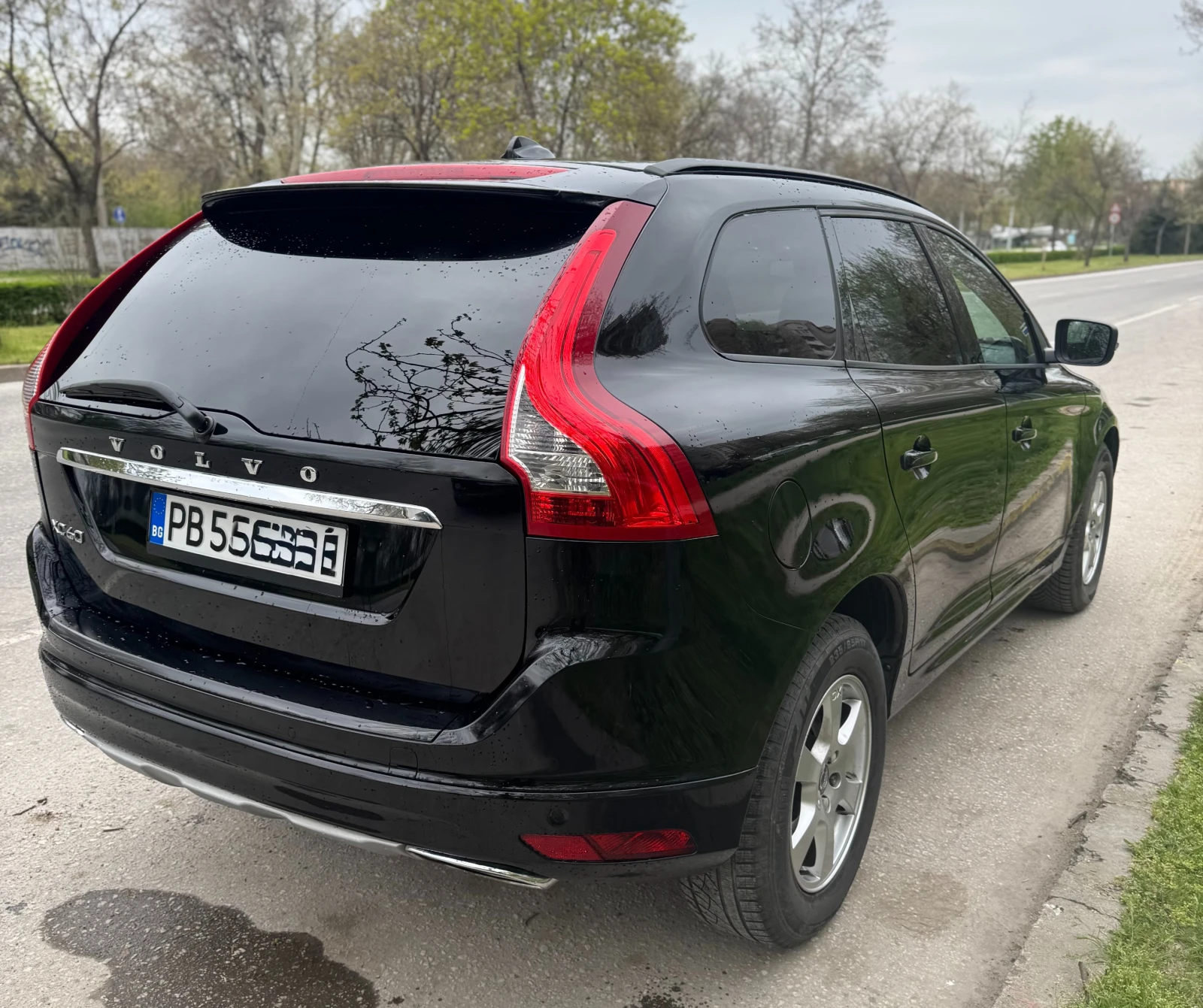 Volvo XC60, снимка 3 - Автомобили и джипове - 54555698