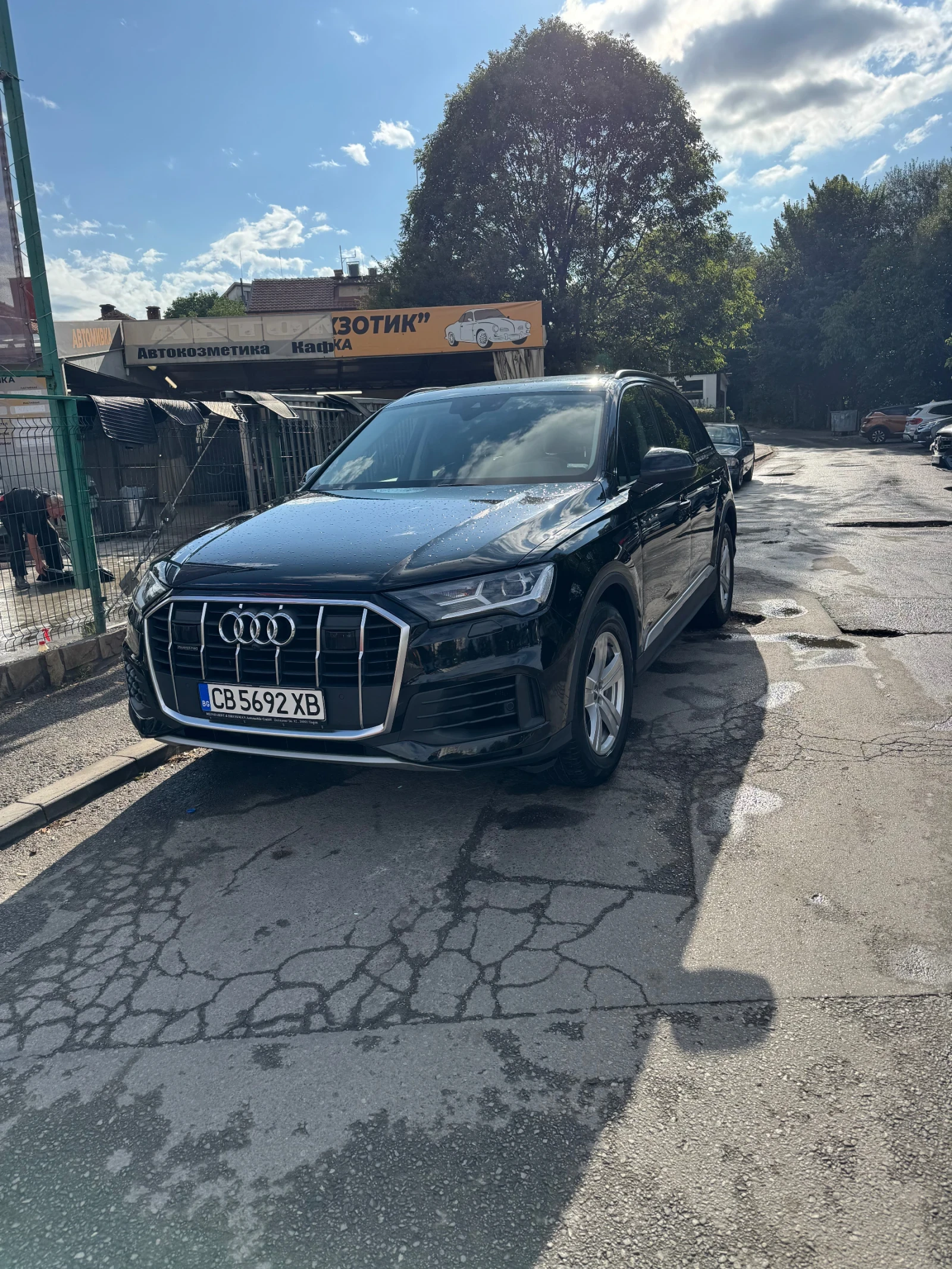 Audi Q7 7 МЕСТНА!ГОТОВ ЛИЗИНГ! ПЪРВИ СОБСТВЕНИК!ВЪЗДУХ!, снимка 6 - Автомобили и джипове - 54717595