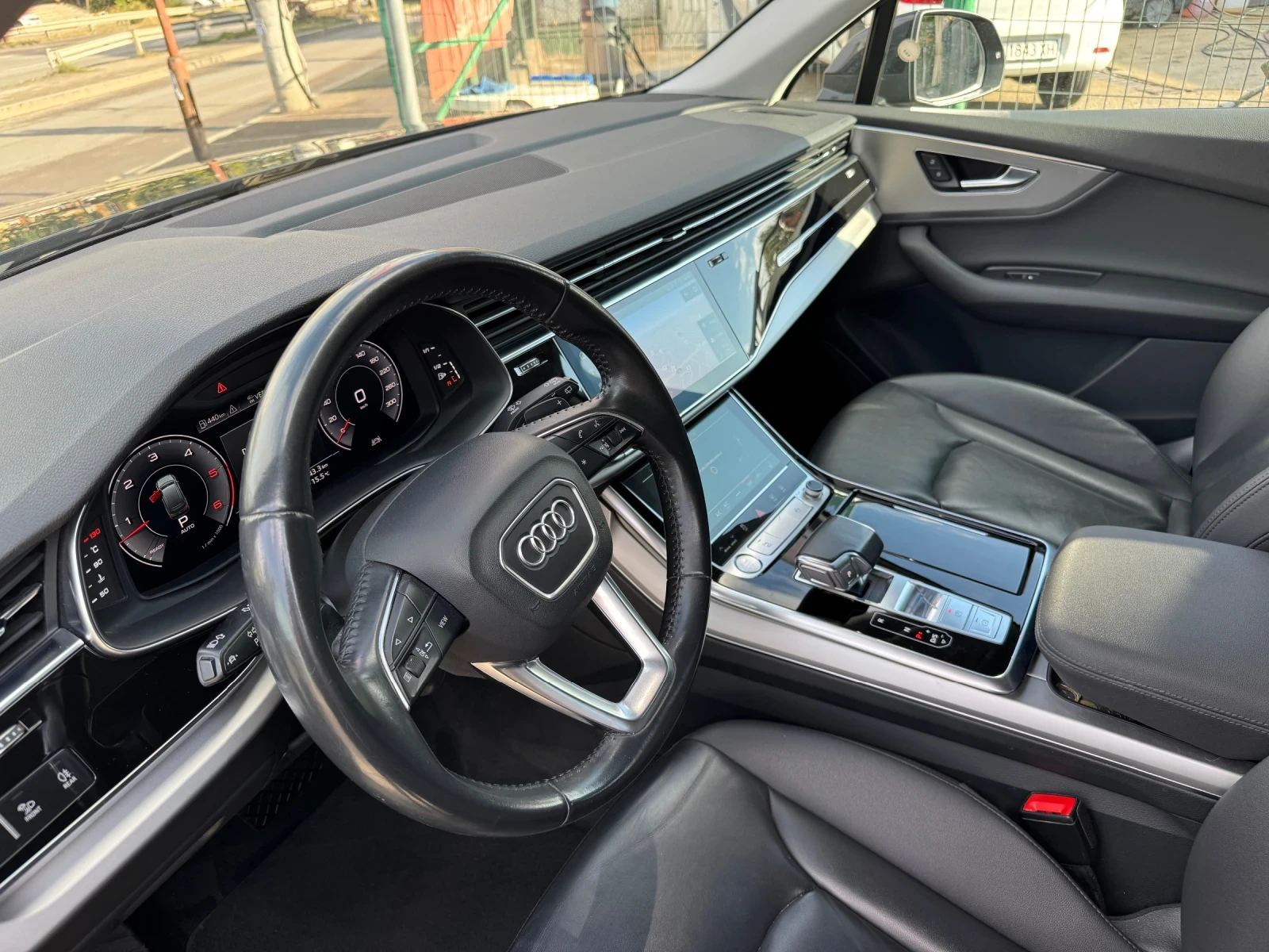 Audi Q7 7 МЕСТНА!ГОТОВ ЛИЗИНГ! ПЪРВИ СОБСТВЕНИК!ВЪЗДУХ!, снимка 5 - Автомобили и джипове - 54717595