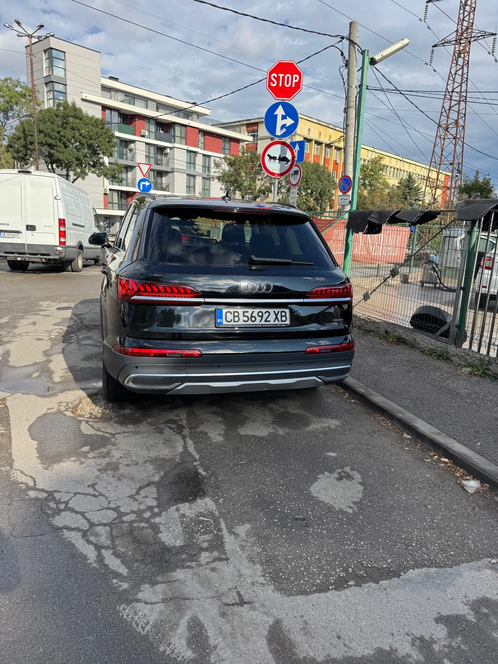 Audi Q7 7 МЕСТНА!ГОТОВ ЛИЗИНГ! ПЪРВИ СОБСТВЕНИК!ВЪЗДУХ!, снимка 7 - Автомобили и джипове - 54717595