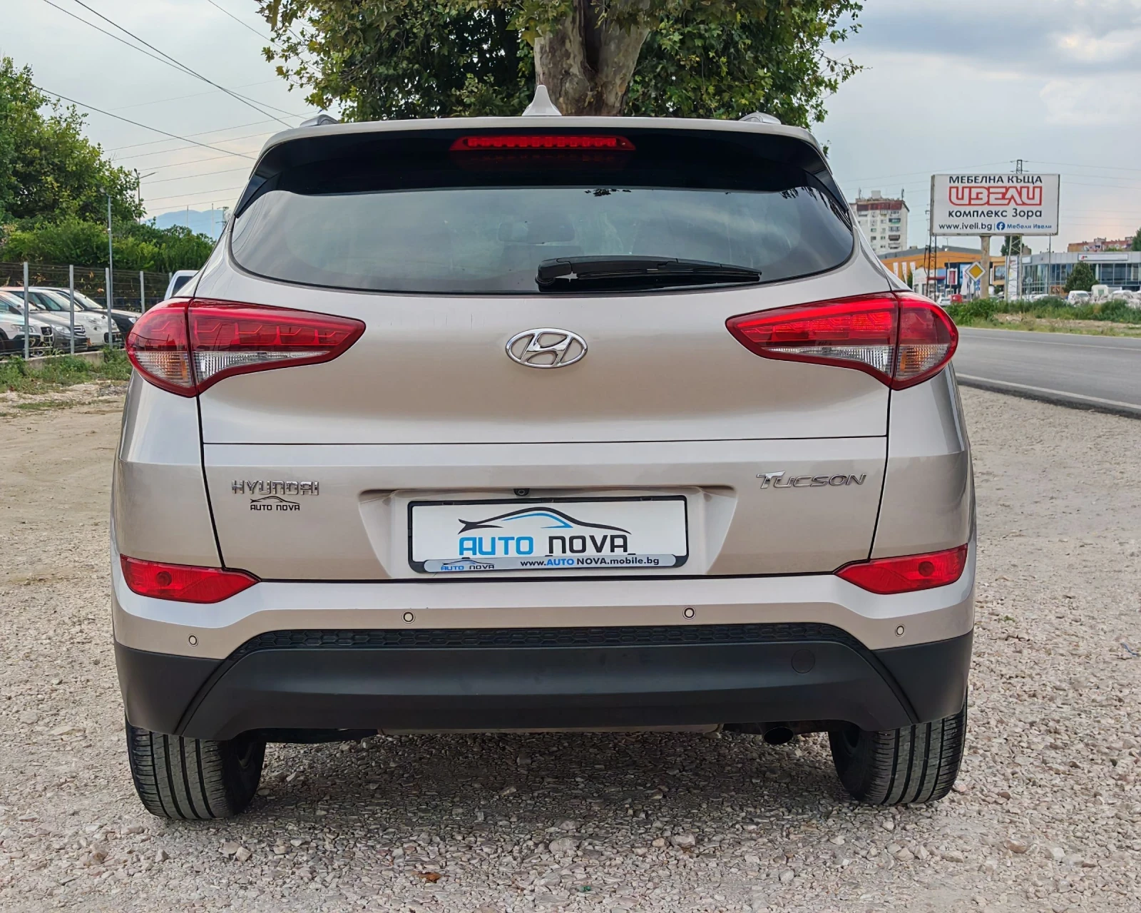 Hyundai Tucson 1.7 ДИЗЕЛ 141 К.С. АВТОМАТ! 126 000 КМ! НОВА, снимка 6 - Автомобили и джипове - 55317853