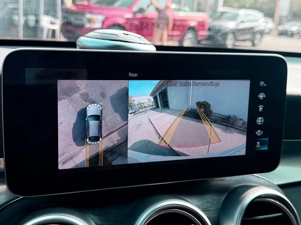 Mercedes-Benz GLC 300 * COUPE * BURMESTER * ДИСТРОНИК * 360 CAMERA, снимка 14 - Автомобили и джипове - 55787617