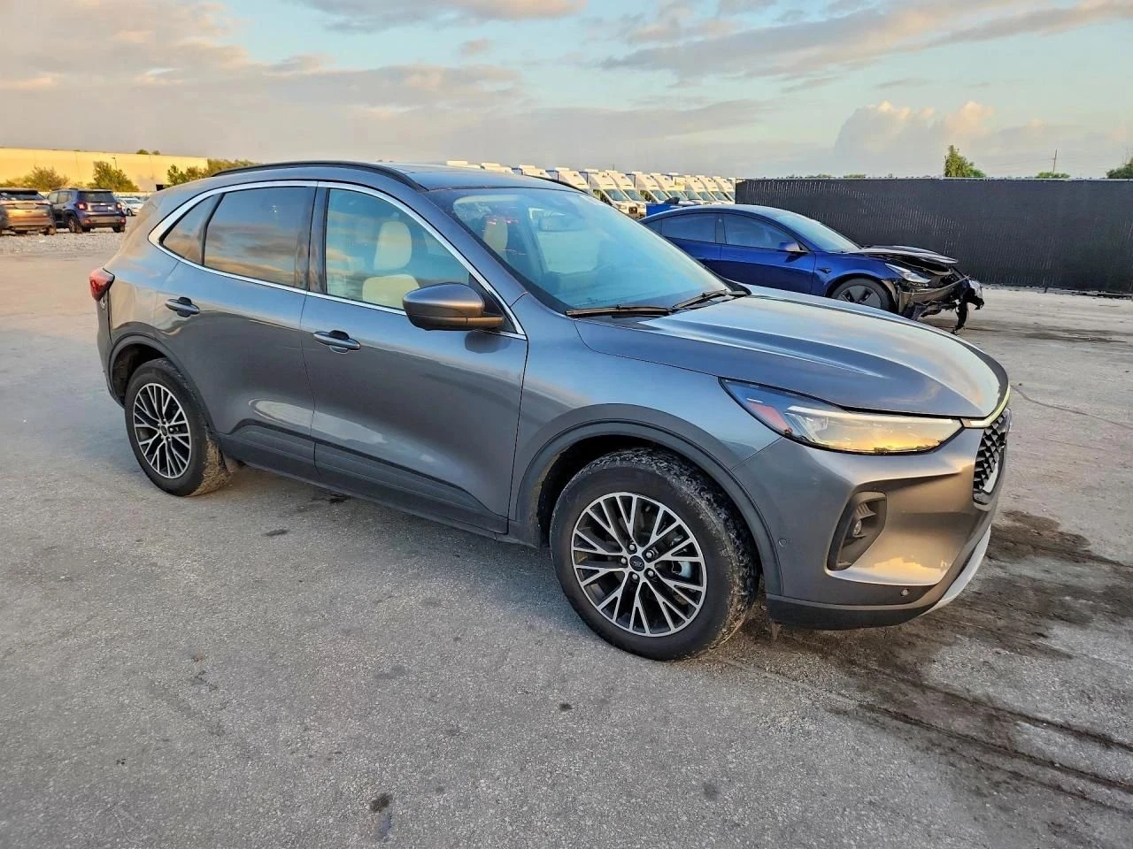 Ford Escape, снимка 4 - Автомобили и джипове - 56689996