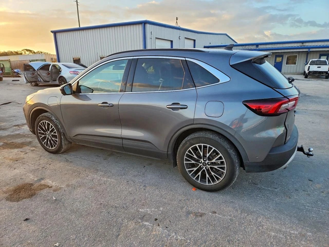 Ford Escape, снимка 2 - Автомобили и джипове - 56689996