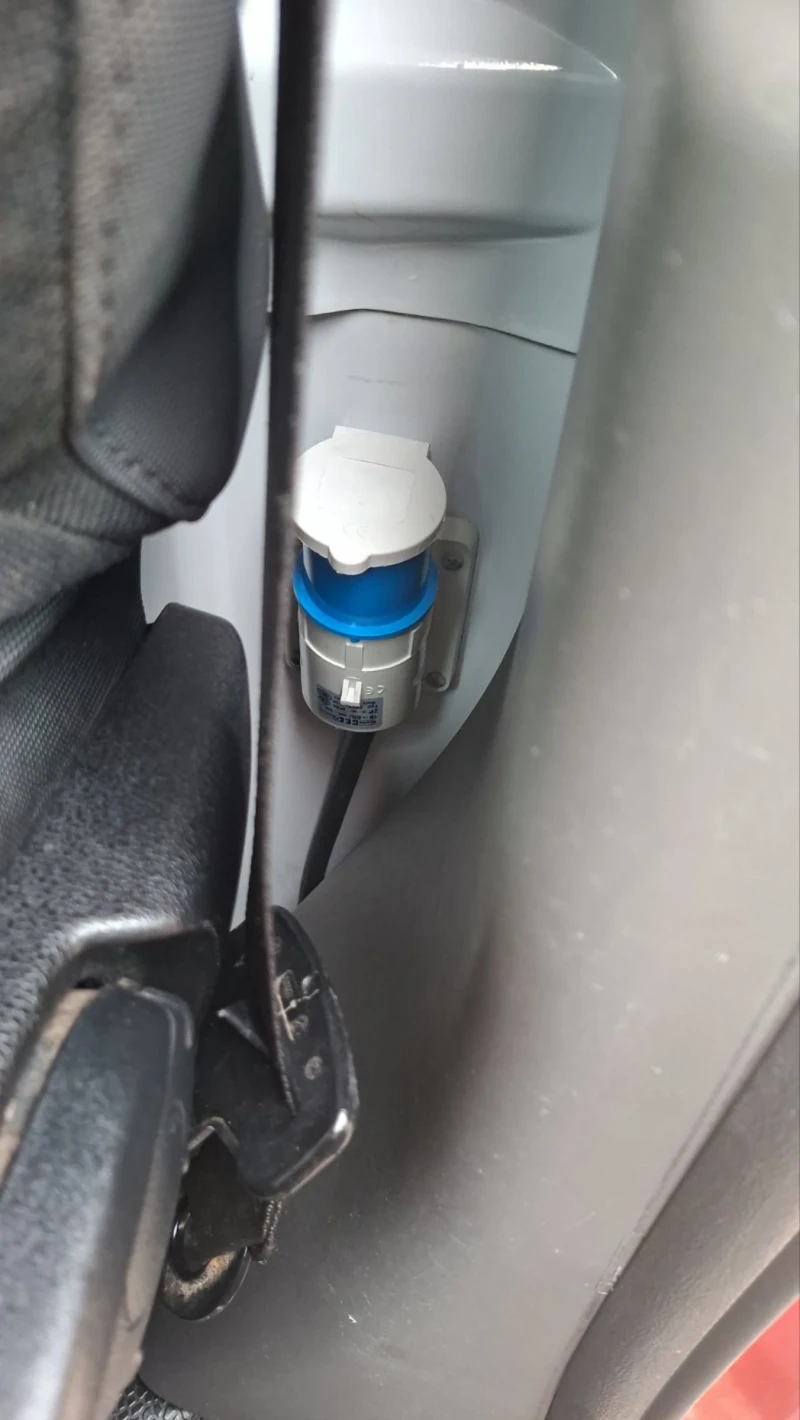 Renault Master 2.3 ХЛАДИЛЕН от - до + ТОК, снимка 13 - Бусове и автобуси - 51838551