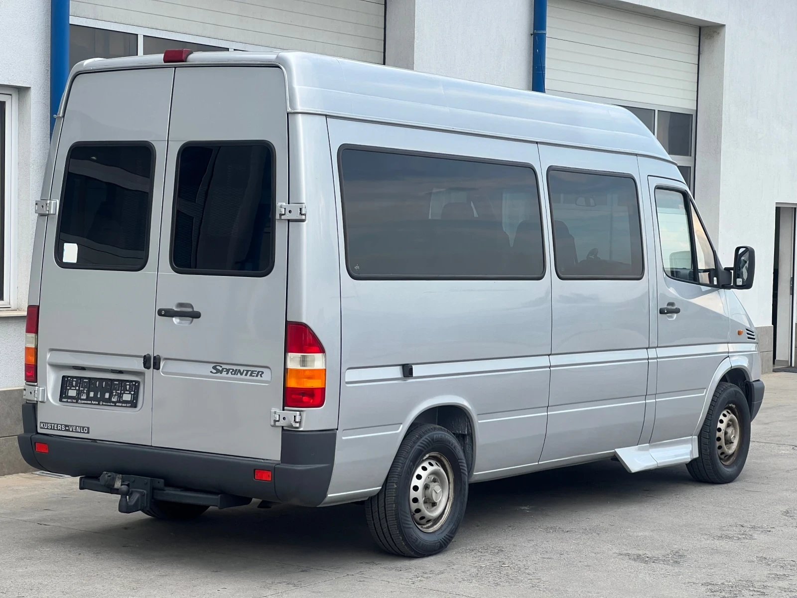 Mercedes-Benz Sprinter 8 + 1 места / Рампа за хора с увреждания - изображение 6