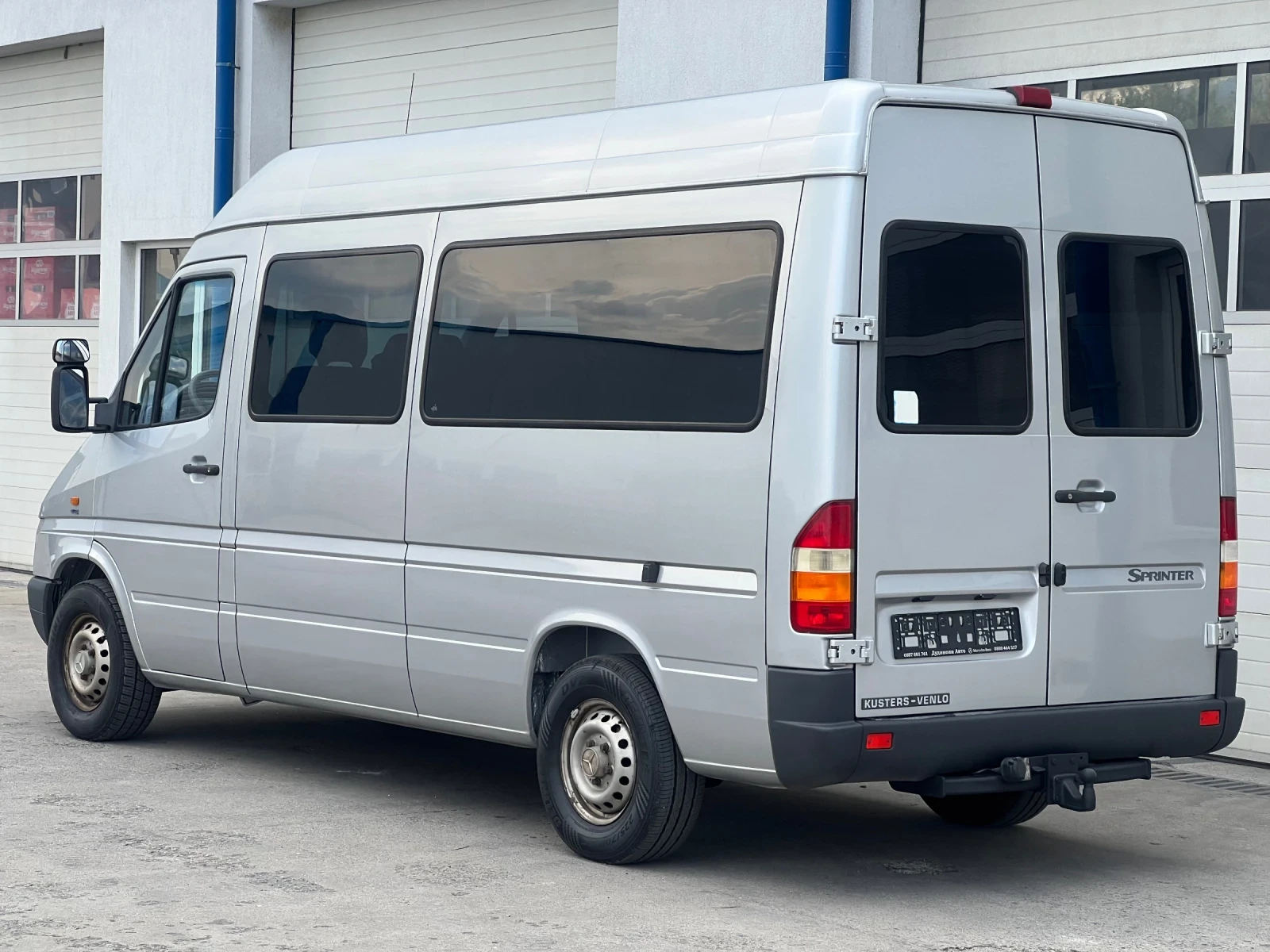 Mercedes-Benz Sprinter 8 + 1 места / Рампа за хора с увреждания - изображение 5