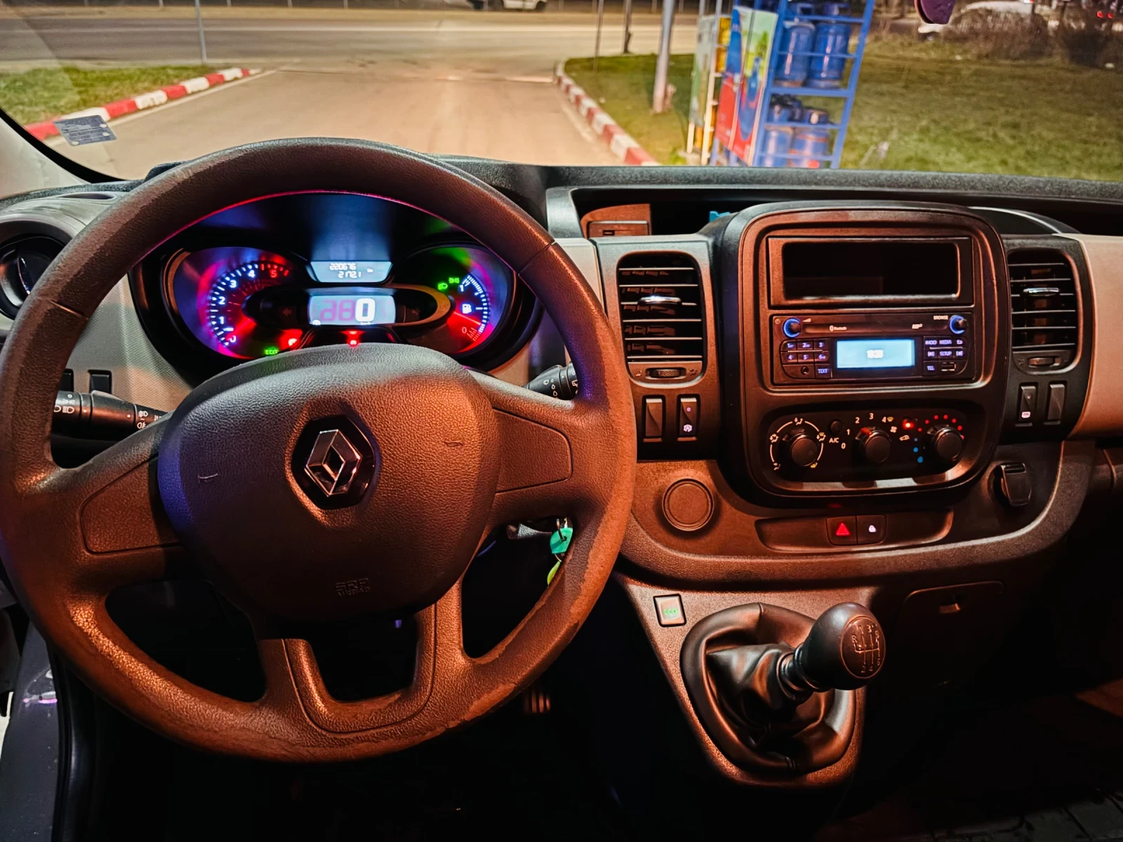 Renault Trafic 1.6 , снимка 12 - Бусове и автобуси - 53878691