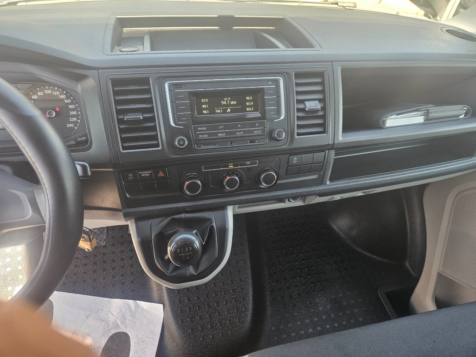 VW Transporter 2.0 TDI  T6, снимка 11 - Бусове и автобуси - 55506153