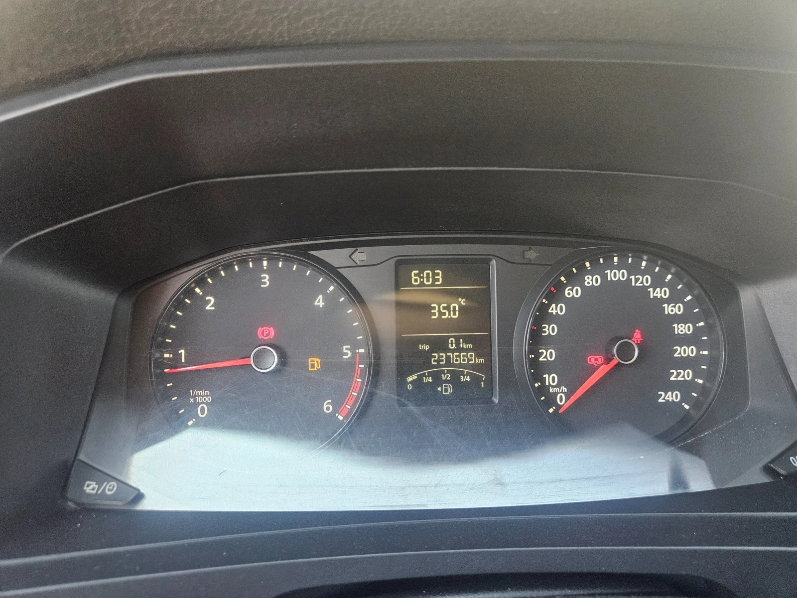 VW Transporter 2.0 TDI  T6, снимка 12 - Бусове и автобуси - 55506153