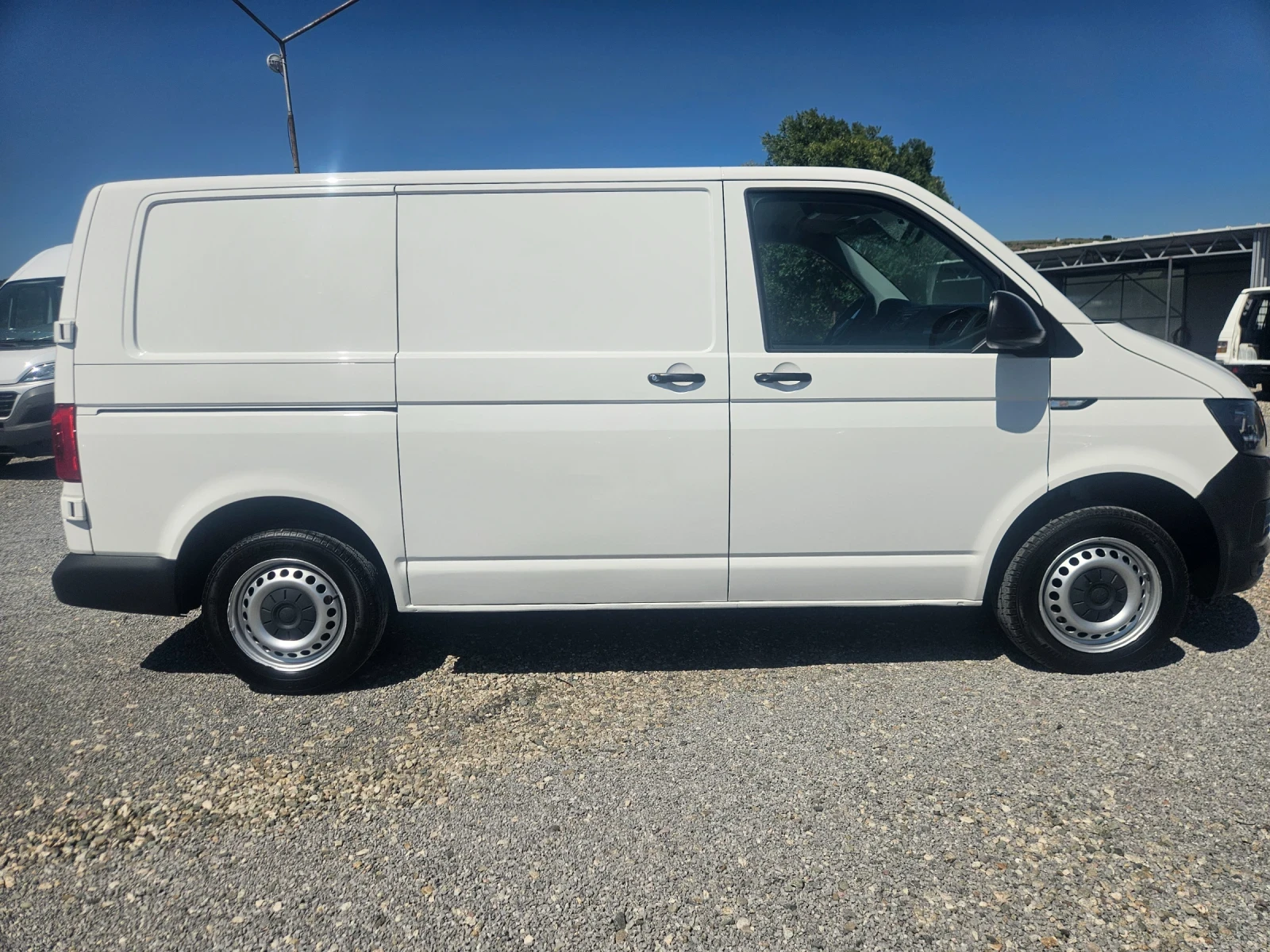 VW Transporter 2.0 TDI  T6, снимка 4 - Бусове и автобуси - 55506153
