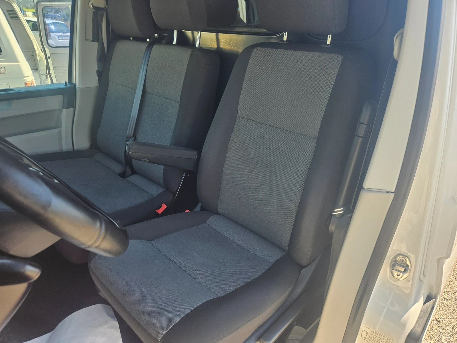VW Transporter 2.0 TDI  T6, снимка 10 - Бусове и автобуси - 55506153