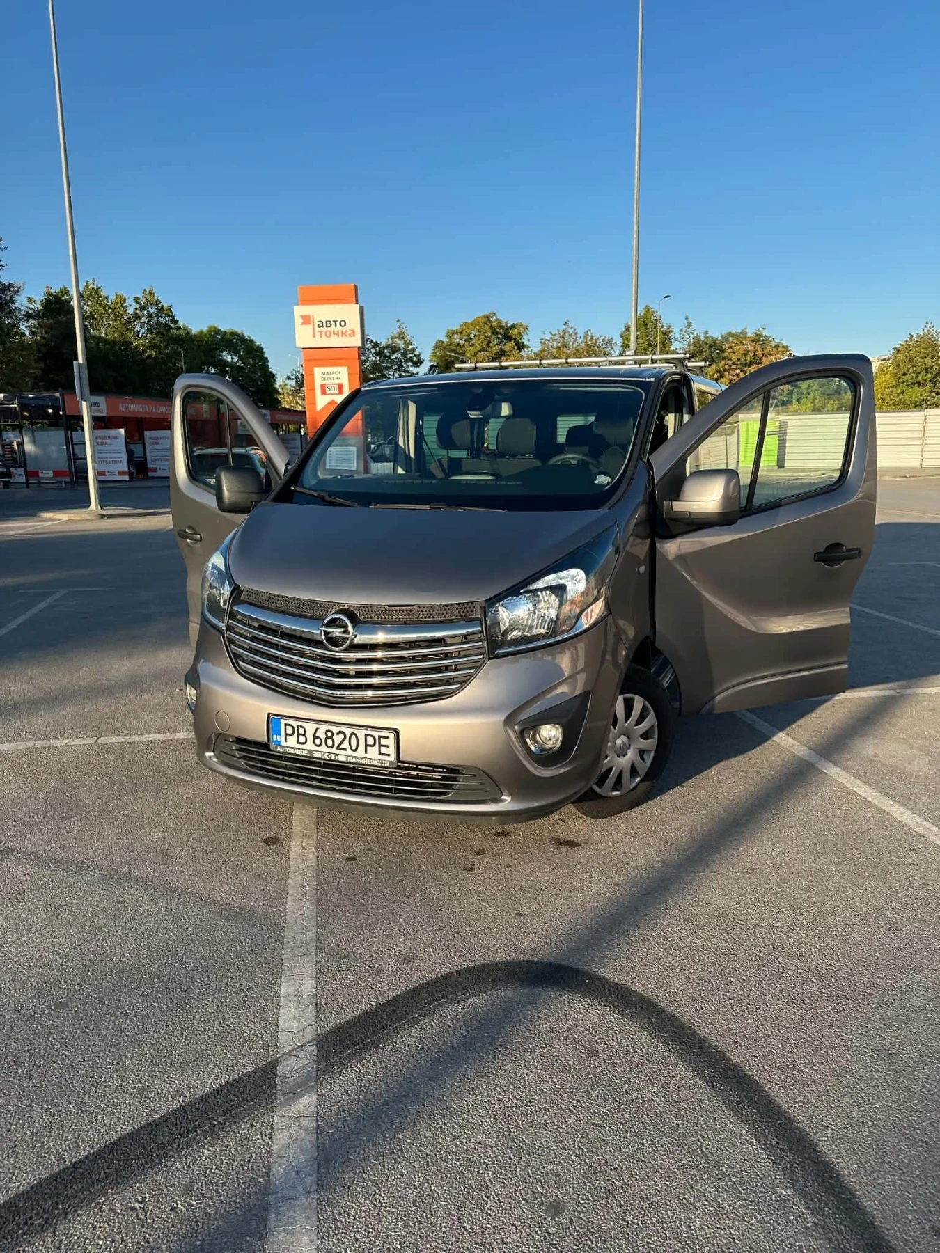 Opel Vivaro, снимка 2 - Бусове и автобуси - 56741448