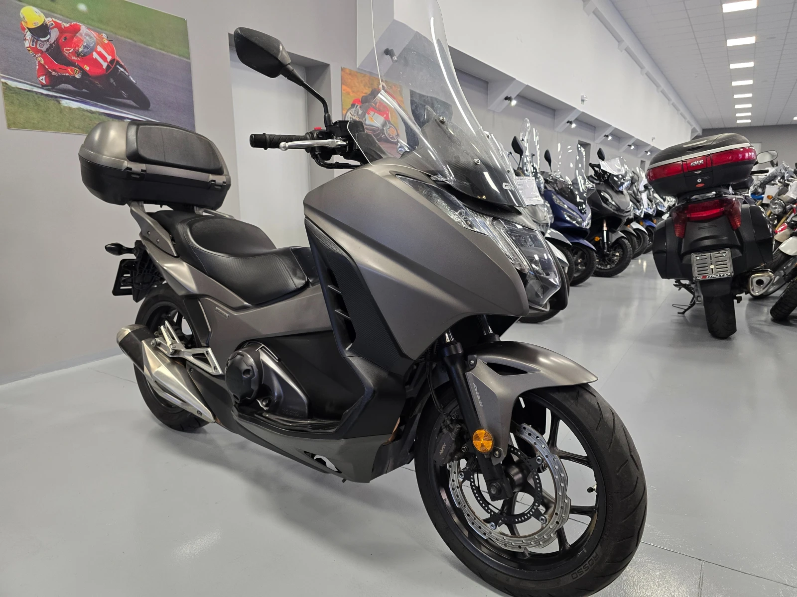 Honda Integra 750S, ABs-Led! - изображение 2
