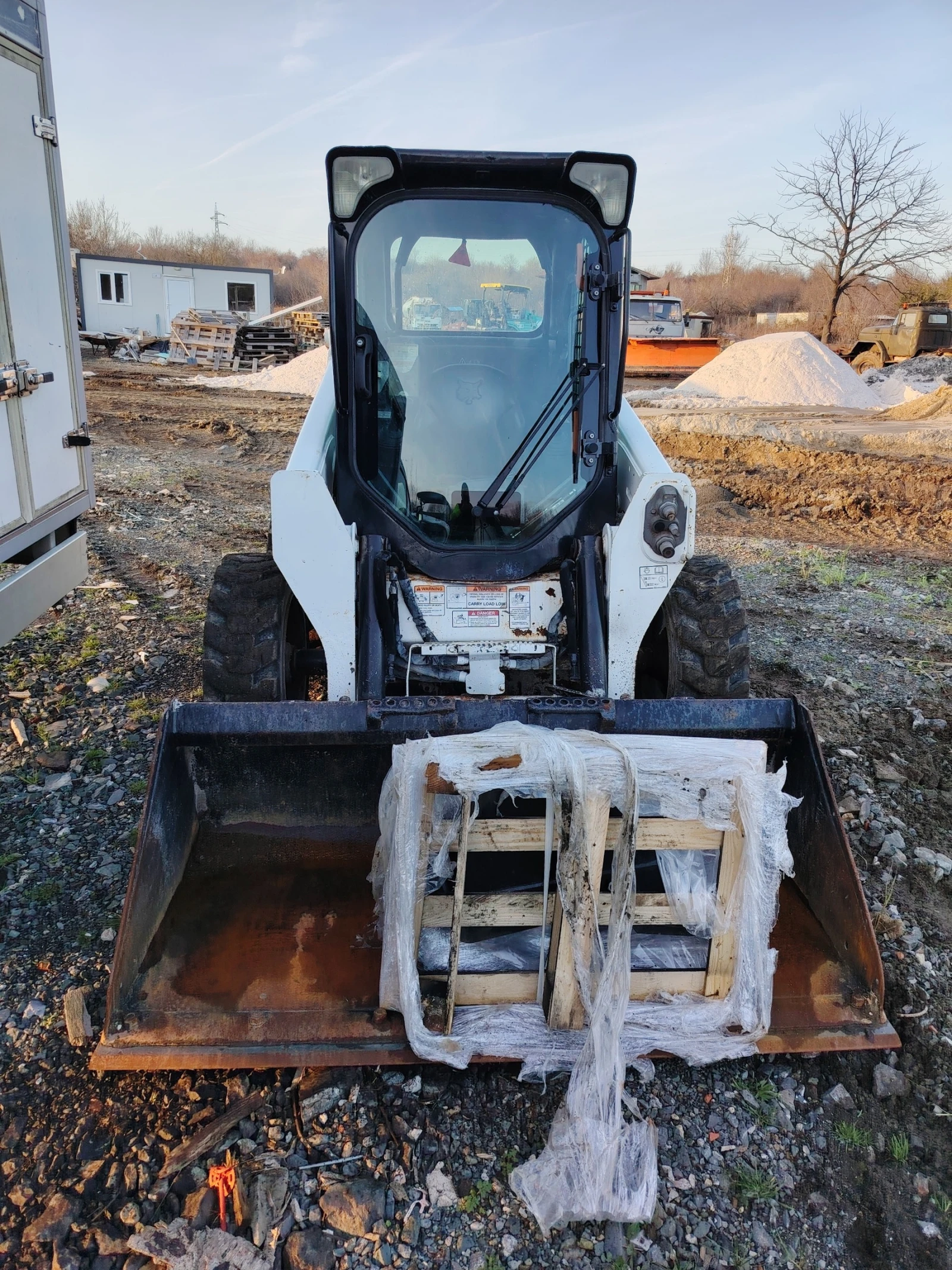 Мини челни товарачи Bobcat S550 - изображение 5