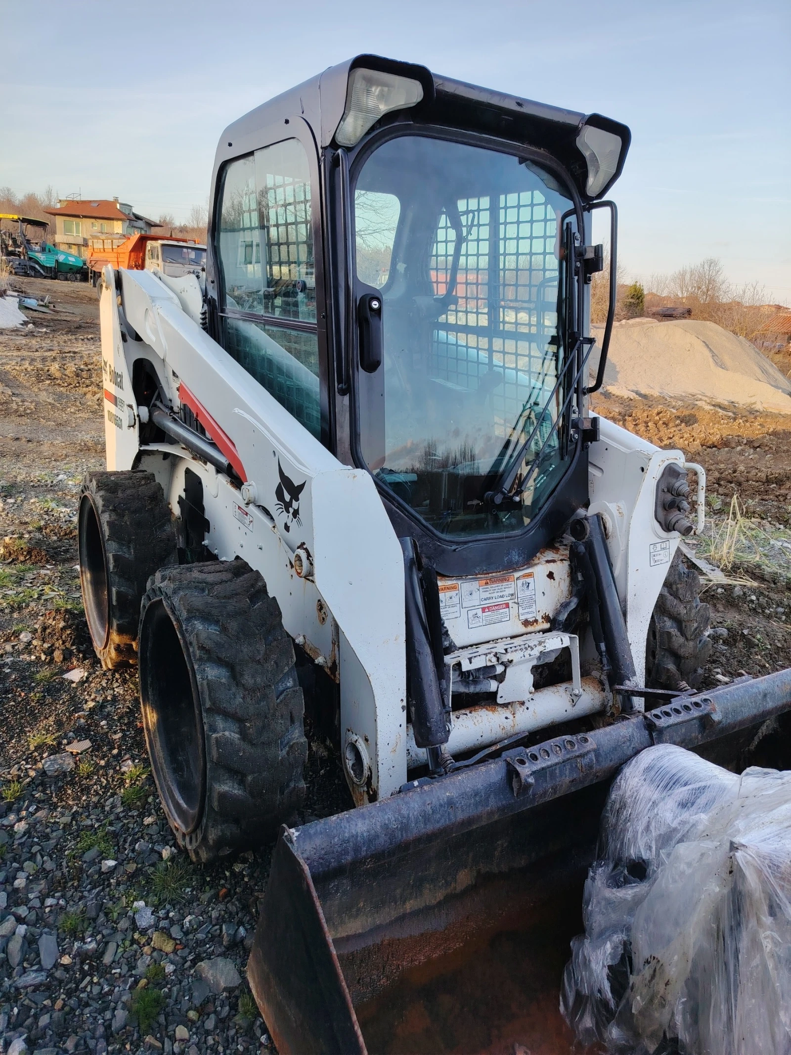 Мини челни товарачи Bobcat S550 - изображение 3