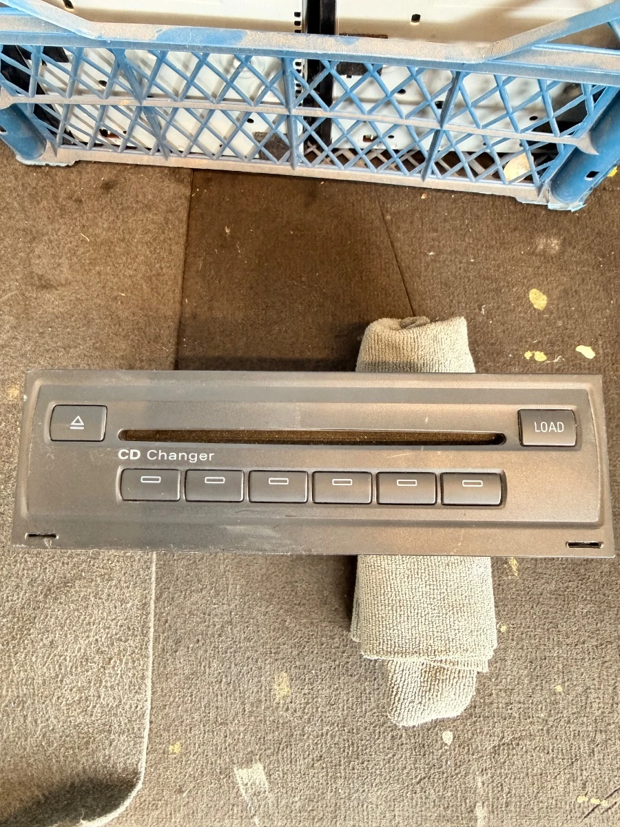 CD Changer MP3 MMI Медия чейнджър за Audi 4E0910110H 4E0910110H-1107