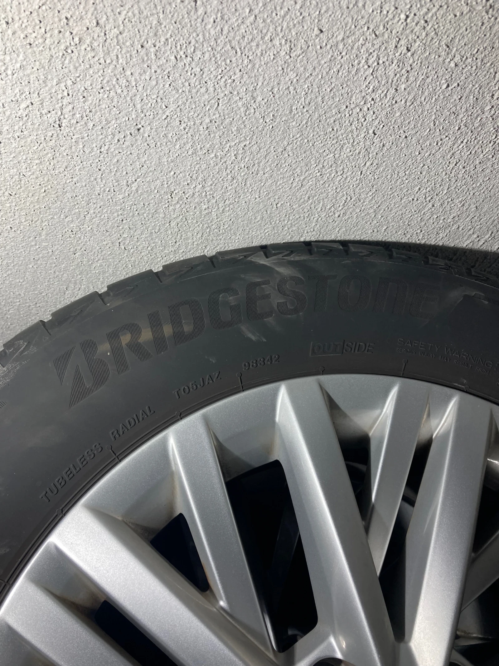 Гуми Летни 215/60R16, снимка 4 - Гуми и джанти - 53791646