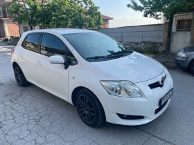 Toyota Auris, снимка 2