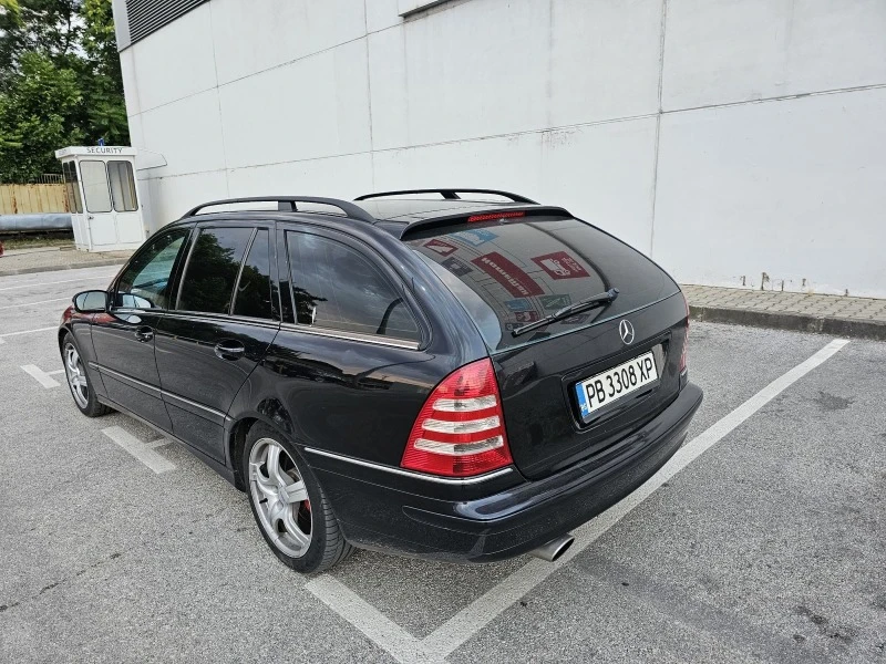 Mercedes-Benz C 180 Kompressor  sport edition , снимка 4 - Автомобили и джипове - 47401258