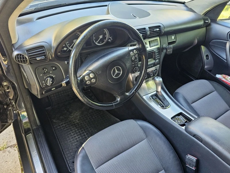 Mercedes-Benz C 180 Kompressor  sport edition , снимка 12 - Автомобили и джипове - 47401258