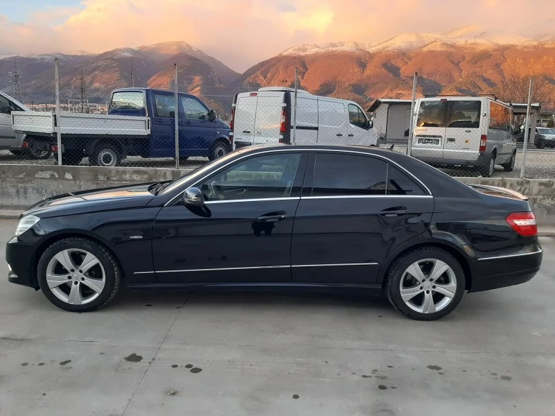 Mercedes-Benz E 350 3,5i АВАНГАРД, КАТО НОВА. , снимка 3 - Автомобили и джипове - 44119366