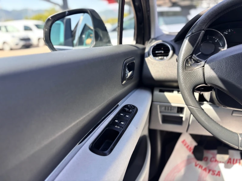 Peugeot 5008, снимка 9 - Автомобили и джипове - 51594585