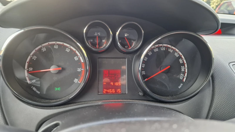 Opel Meriva 1.4, снимка 15 - Автомобили и джипове - 52641658