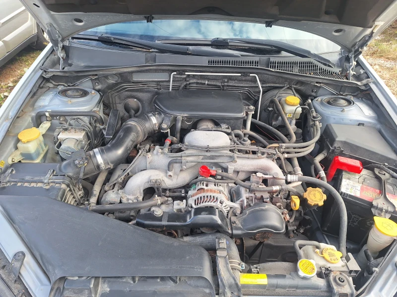 Subaru Outback 2.5 i, снимка 14 - Автомобили и джипове - 52352406