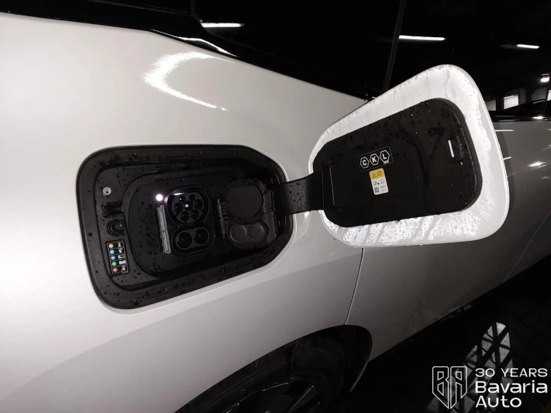 BMW iX 40 xDrive Sport, снимка 14 - Автомобили и джипове - 52833430