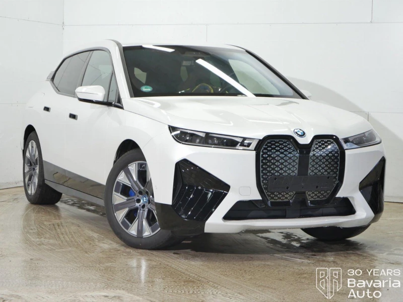 BMW iX 40 xDrive Sport, снимка 4 - Автомобили и джипове - 52833430