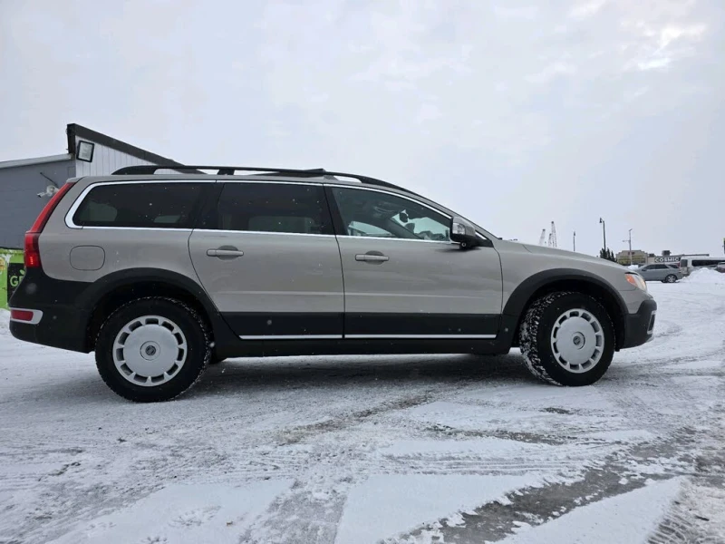 Volvo Xc70 * T6* АвтоКредит (ЦЕНА ДО БГ), снимка 3 - Автомобили и джипове - 53204349
