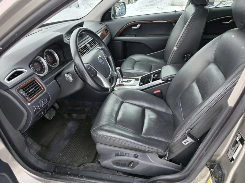 Volvo Xc70 * T6* АвтоКредит (ЦЕНА ДО БГ), снимка 8 - Автомобили и джипове - 53204349