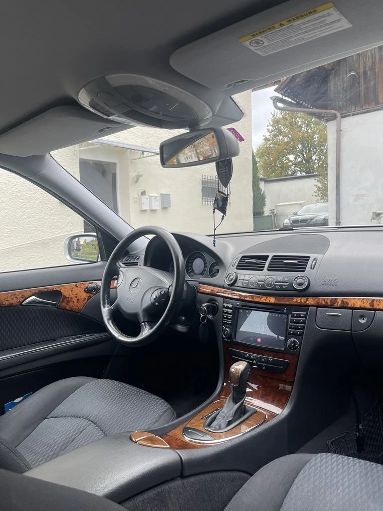 Mercedes-Benz E 320 3.2, снимка 8 - Автомобили и джипове - 53182074